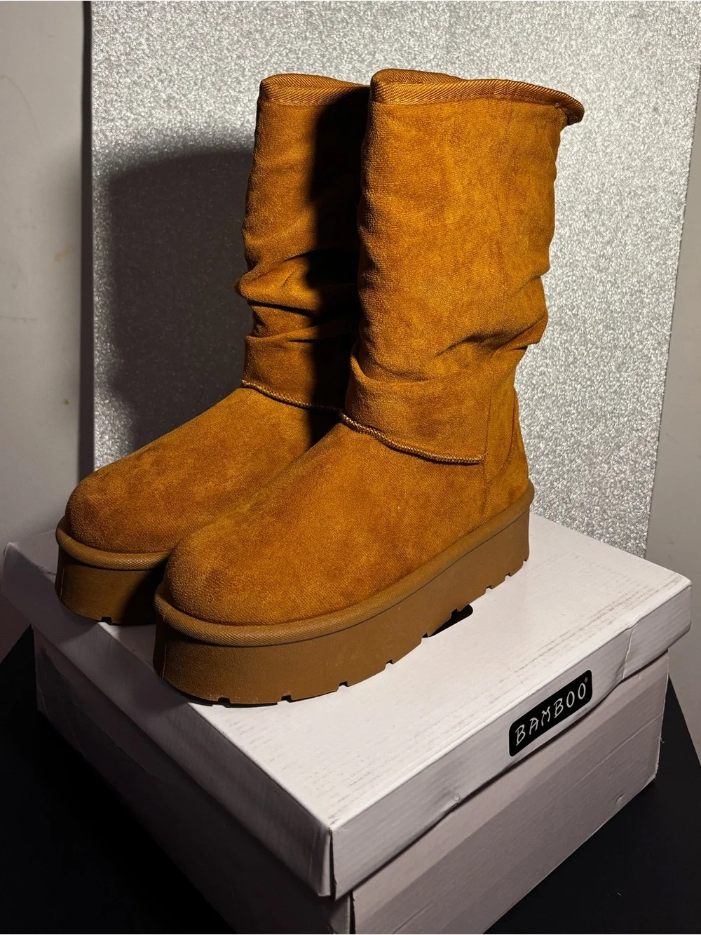 BRAND NEW Brown Winter Boots With Platformed Bottoms🤎perfect for cold weather!
